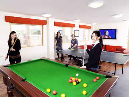 Caledonian Road - London, England, United Kingdom - Amenities