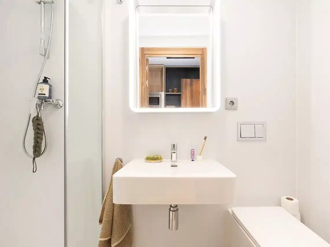 Kitchen?w=400&h=260&fit=crop&q=40&auto=format&trim=auto