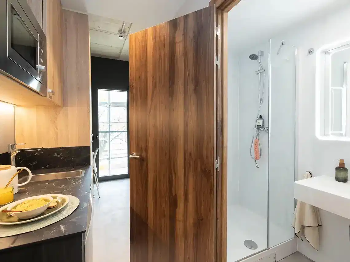 Kitchen?w=400&h=260&fit=crop&q=40&auto=format&trim=auto