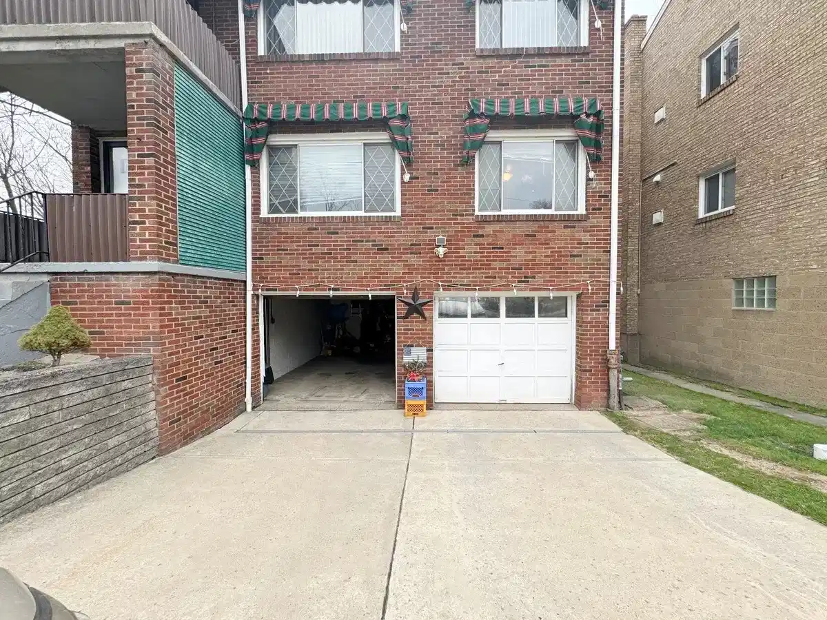 3949 Murray Ave, Pittsburgh - Pittsburgh, Pennsylvania, United States - Exterior