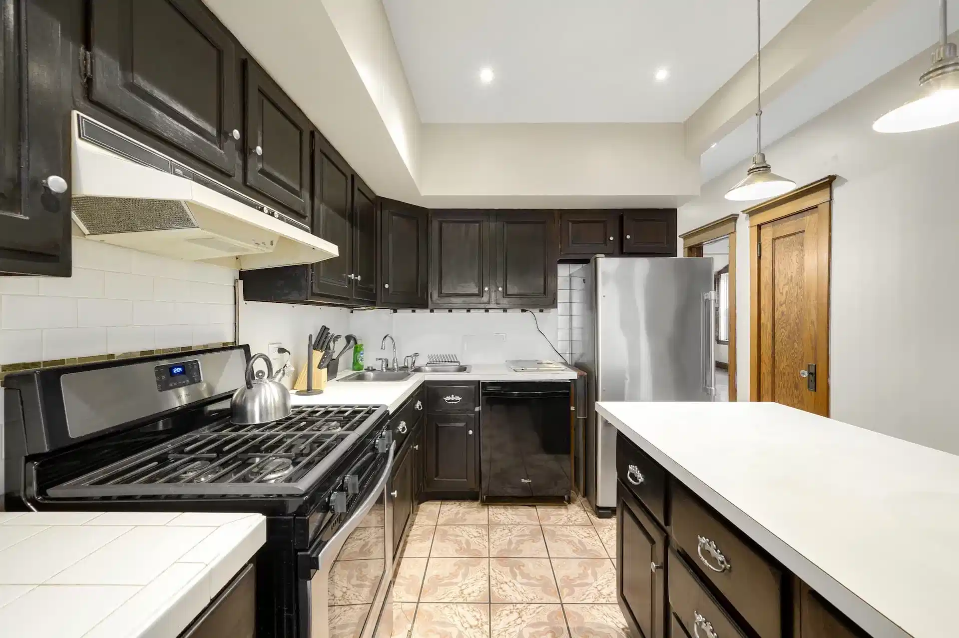 June homes 60651, Chicago - Chicago, Illinois, United States - Kitchen