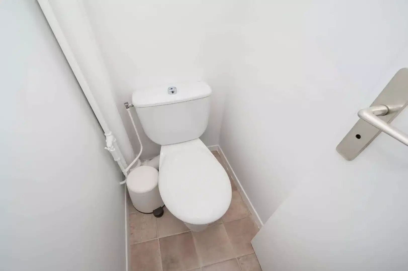 Amenities?w=400&h=260&fit=crop&q=40&auto=format&trim=auto