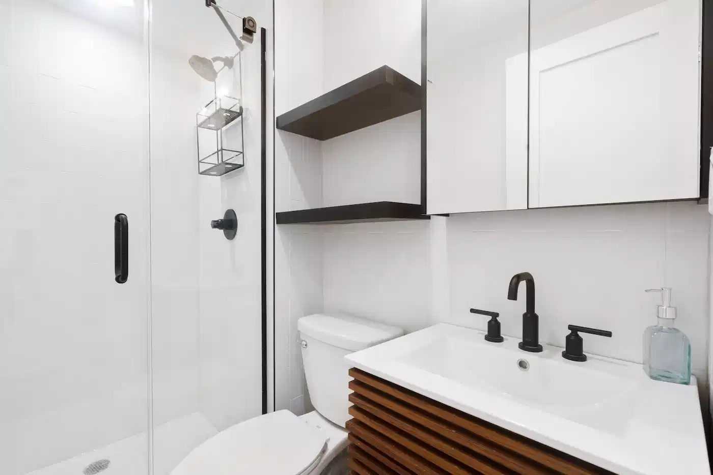 Kitchen?w=400&h=260&fit=crop&q=40&auto=format&trim=auto