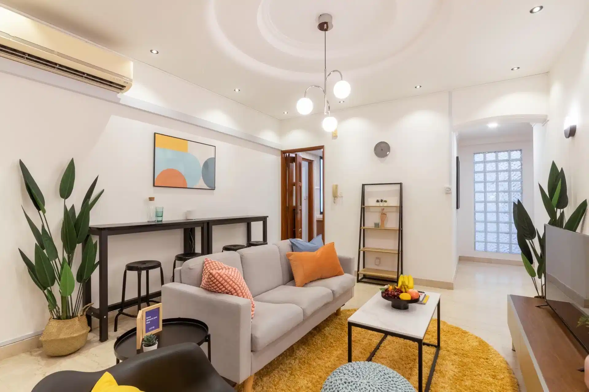 ?w=400&h=260&fit=crop&q=40&auto=format&trim=auto