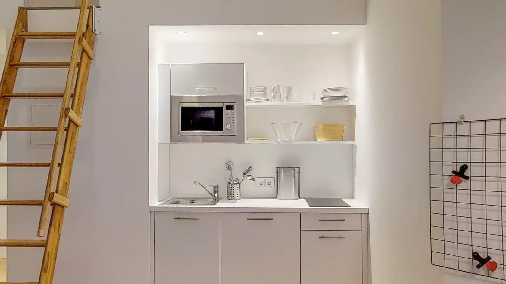 Common Area?w=400&h=260&fit=crop&q=40&auto=format&trim=auto