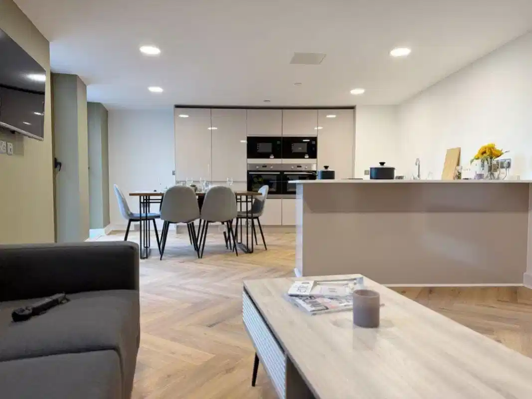 Vista Square, Liverpool - Liverpool, England, United Kingdom - Amenities