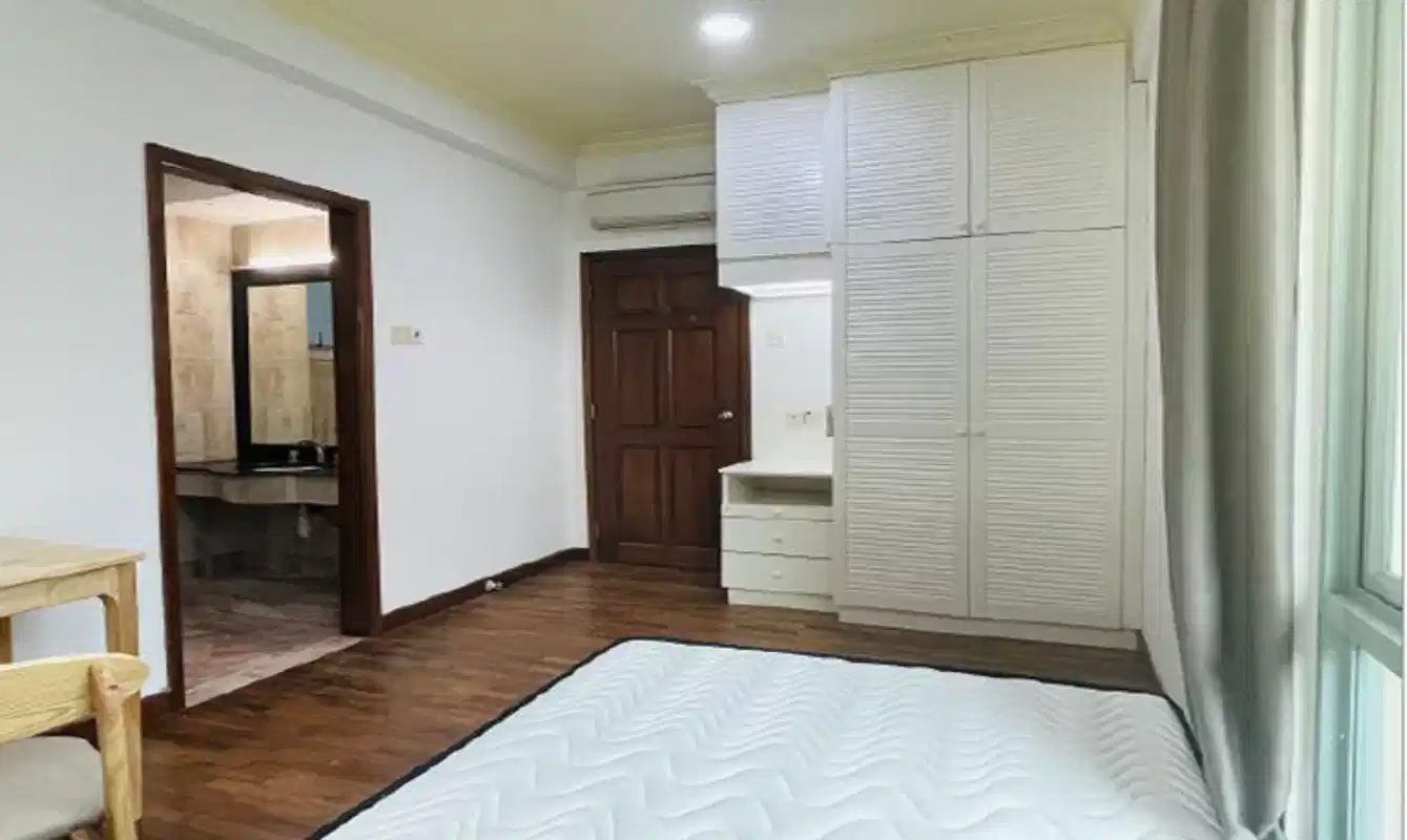 48 Wilkie Apartment, Rochor - Singapore, Singapore - Master Room (Double Room) - Bedroom