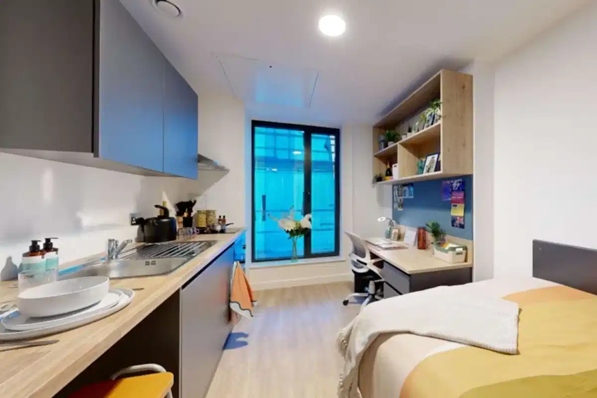 4 Bed En-suite - Bedroom?w=400&h=260&fit=crop&q=40&auto=format&trim=auto