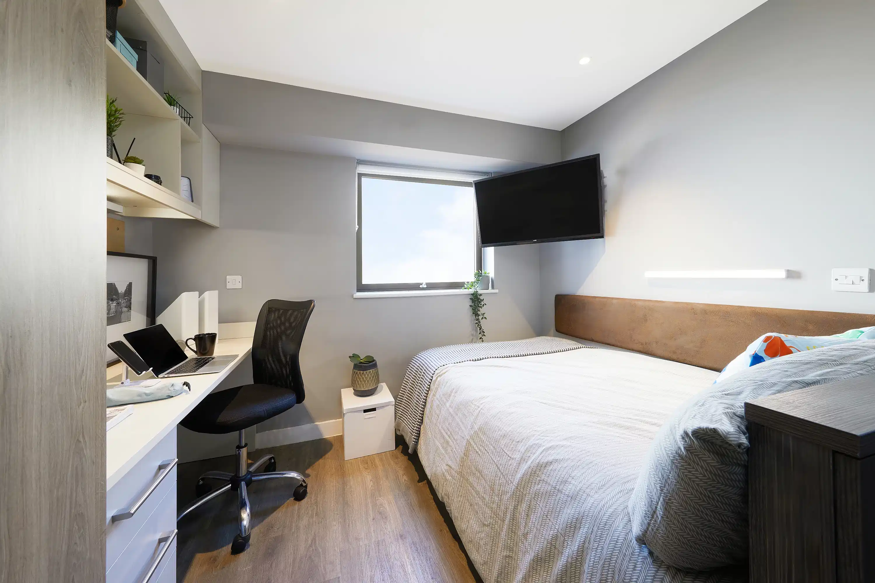 6 Bed Ensuite