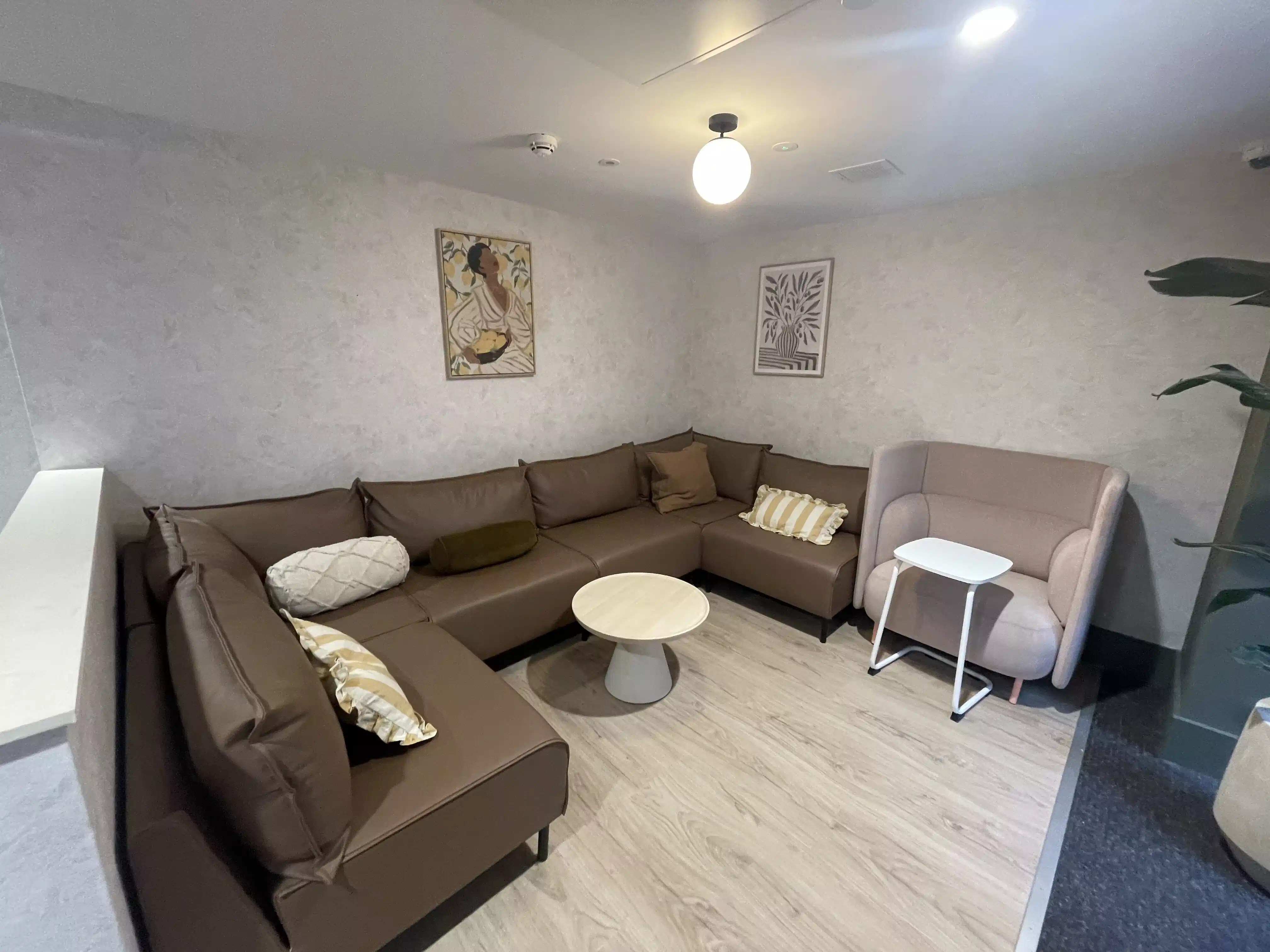 Yugo Crown Place, Birmingham  image 91