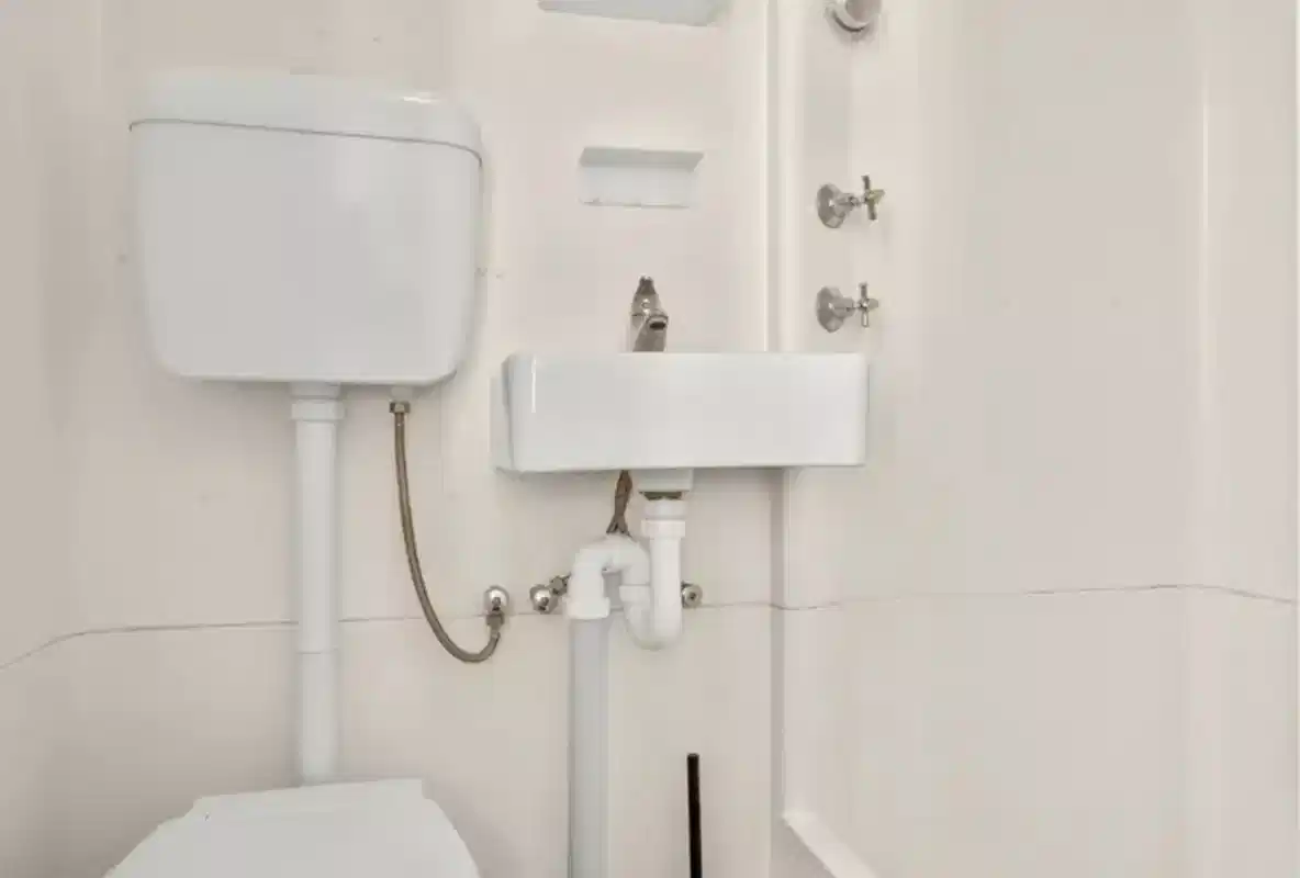 Amenities?w=400&h=260&fit=crop&q=40&auto=format&trim=auto