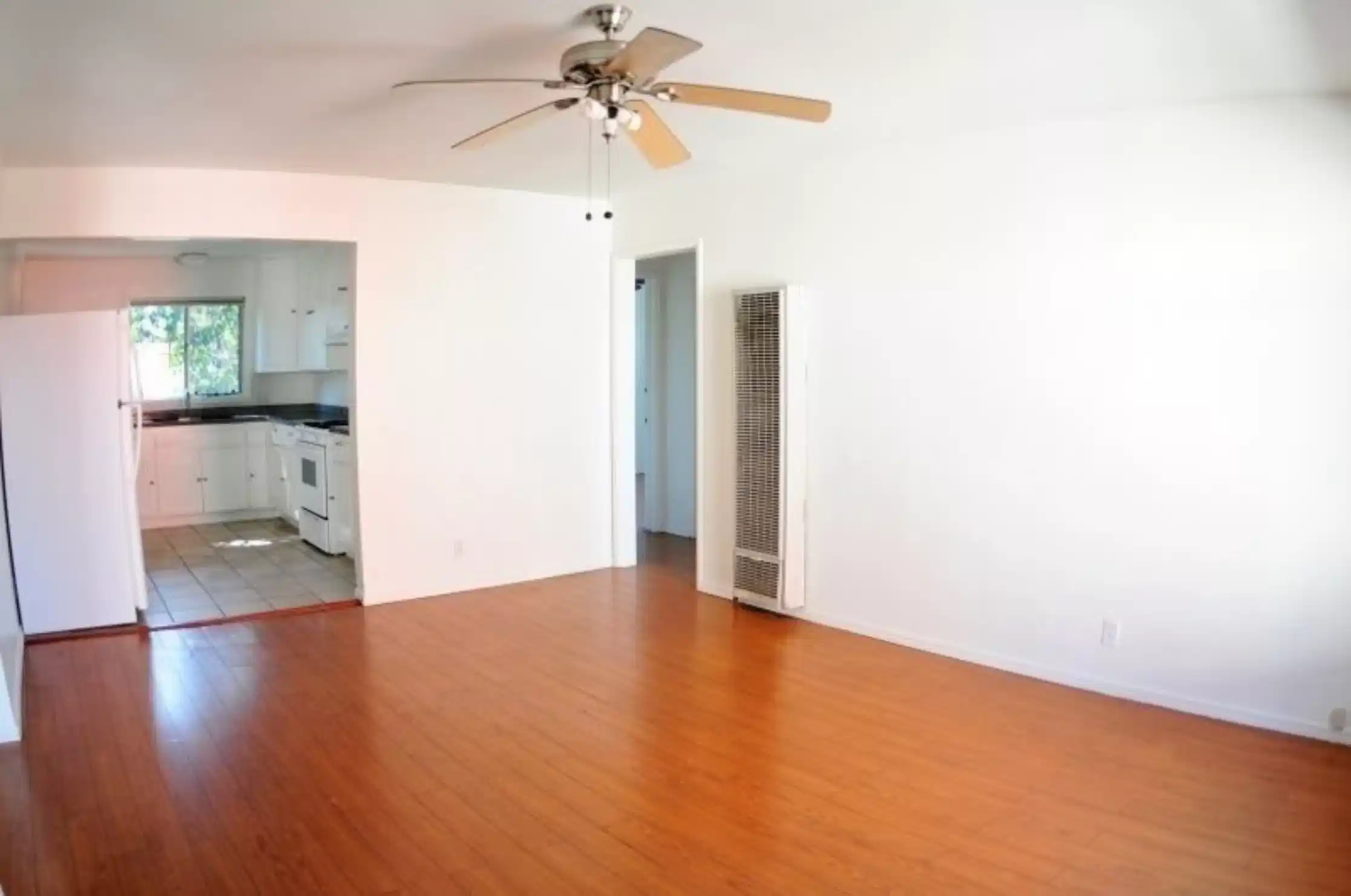 1204 W 24th St, Los Angeles - Los Angeles, California, United States - Kitchen