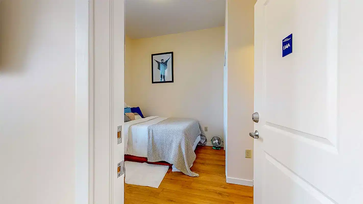 Amenities?w=400&h=260&fit=crop&q=40&auto=format&trim=auto