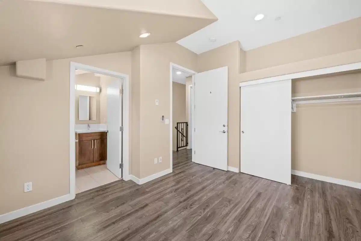 1225 W 30th St, Los Angeles - Los Angeles, California, United States - Bedroom