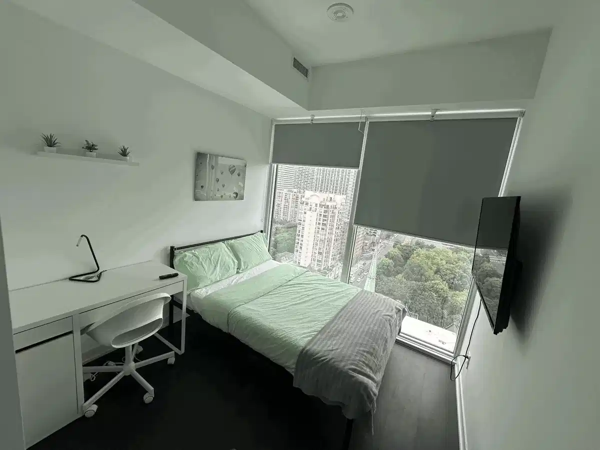 Flex Room - Bedroom?w=400&h=260&fit=crop&q=40&auto=format&trim=auto