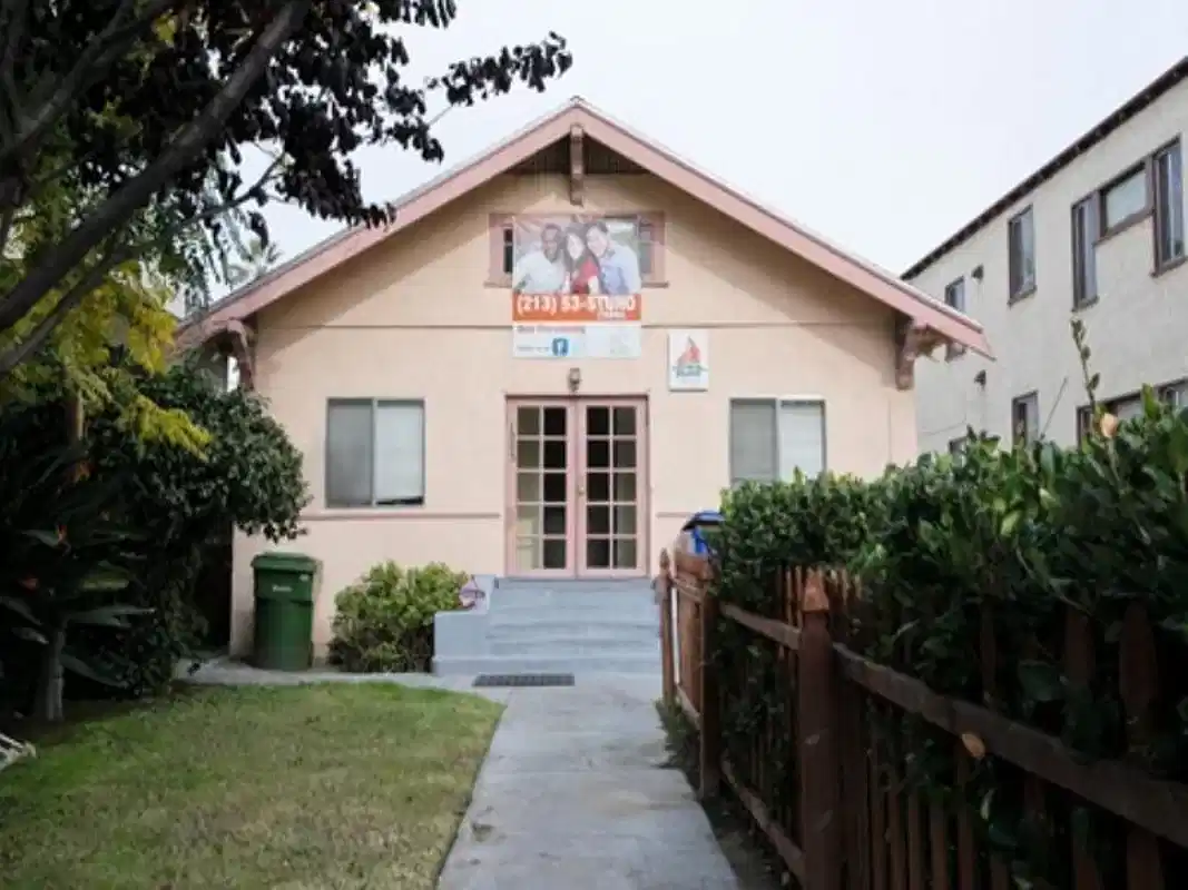 1253 W 36th Pl, Los Angeles - Los Angeles, California, United States - Exterior