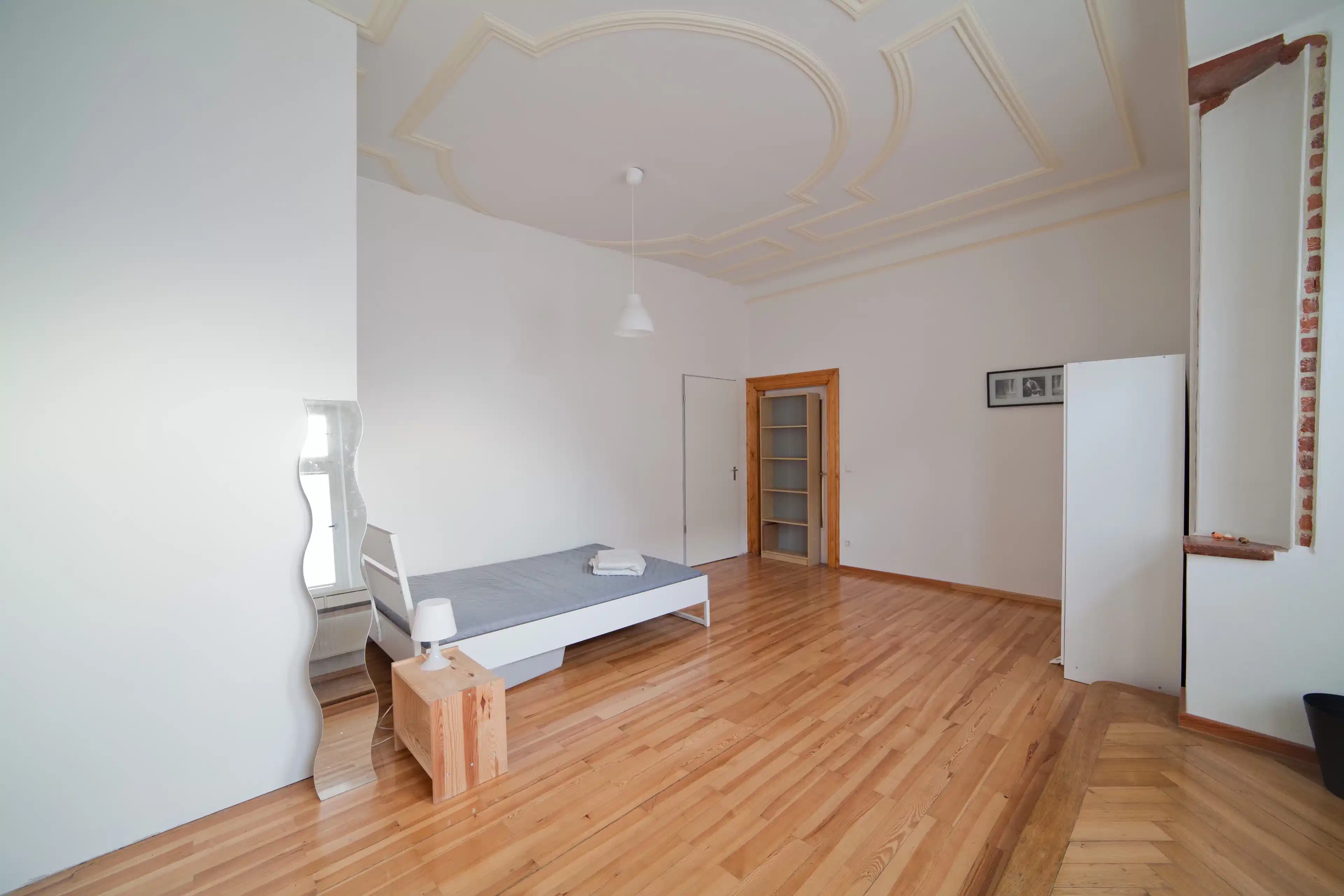Reger Platz 2, Munich - Munich, Germany - Private Room (27 Sqm) - Bedroom