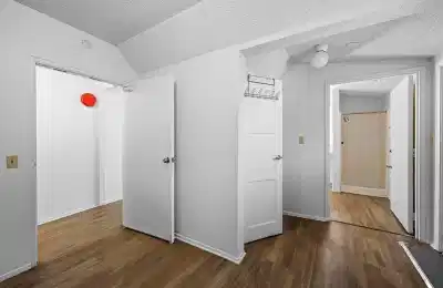 2335 Portland St, Los Angeles - Los Angeles, California, United States - Common Area
