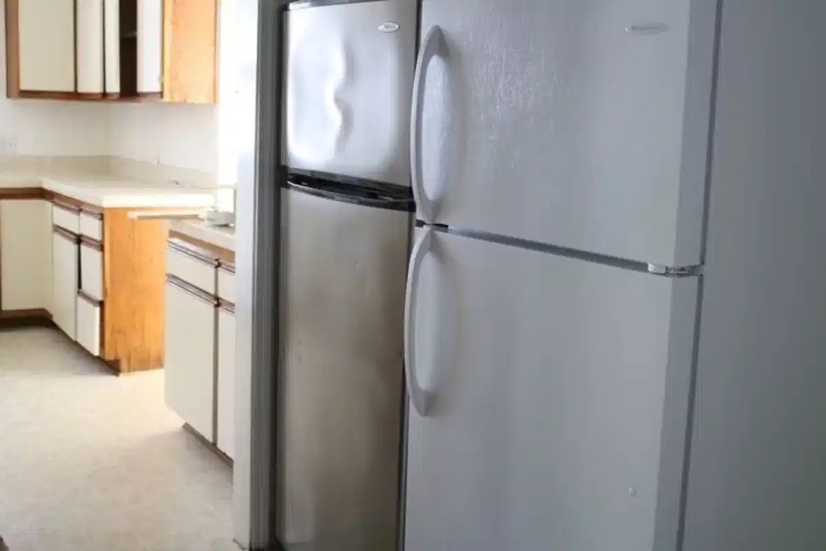 2646 Menlo Ave, Los Angeles - Los Angeles, California, United States - Kitchen