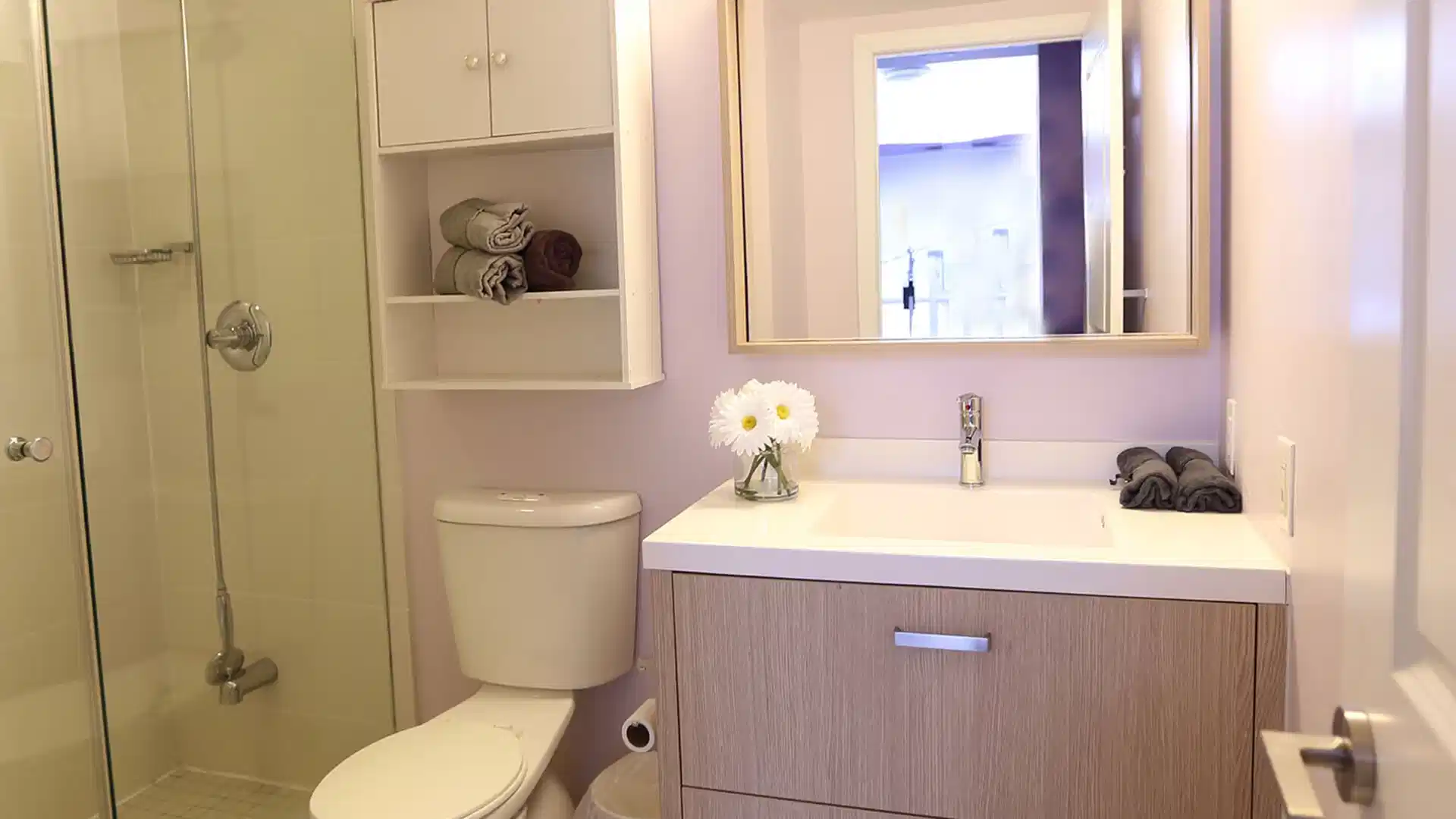 Amenities?w=400&h=260&fit=crop&q=40&auto=format&trim=auto