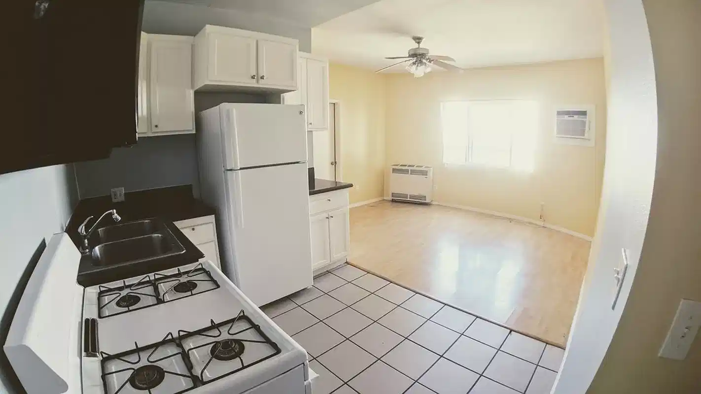 3416 Walton Ave, Los Angeles - Los Angeles, California, United States - Kitchen