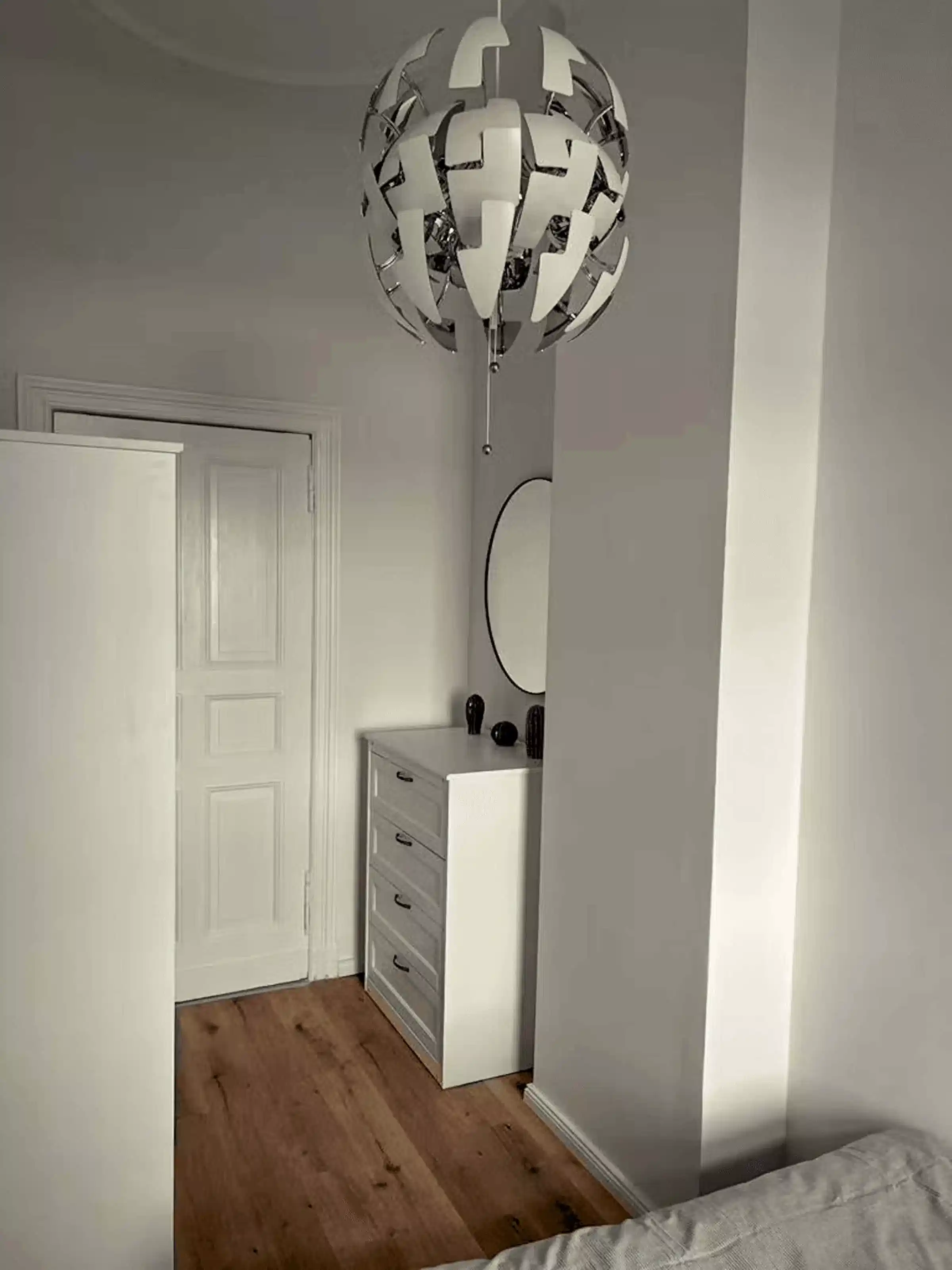 Room 1  - Bedroom?w=400&h=260&fit=crop&q=40&auto=format&trim=auto