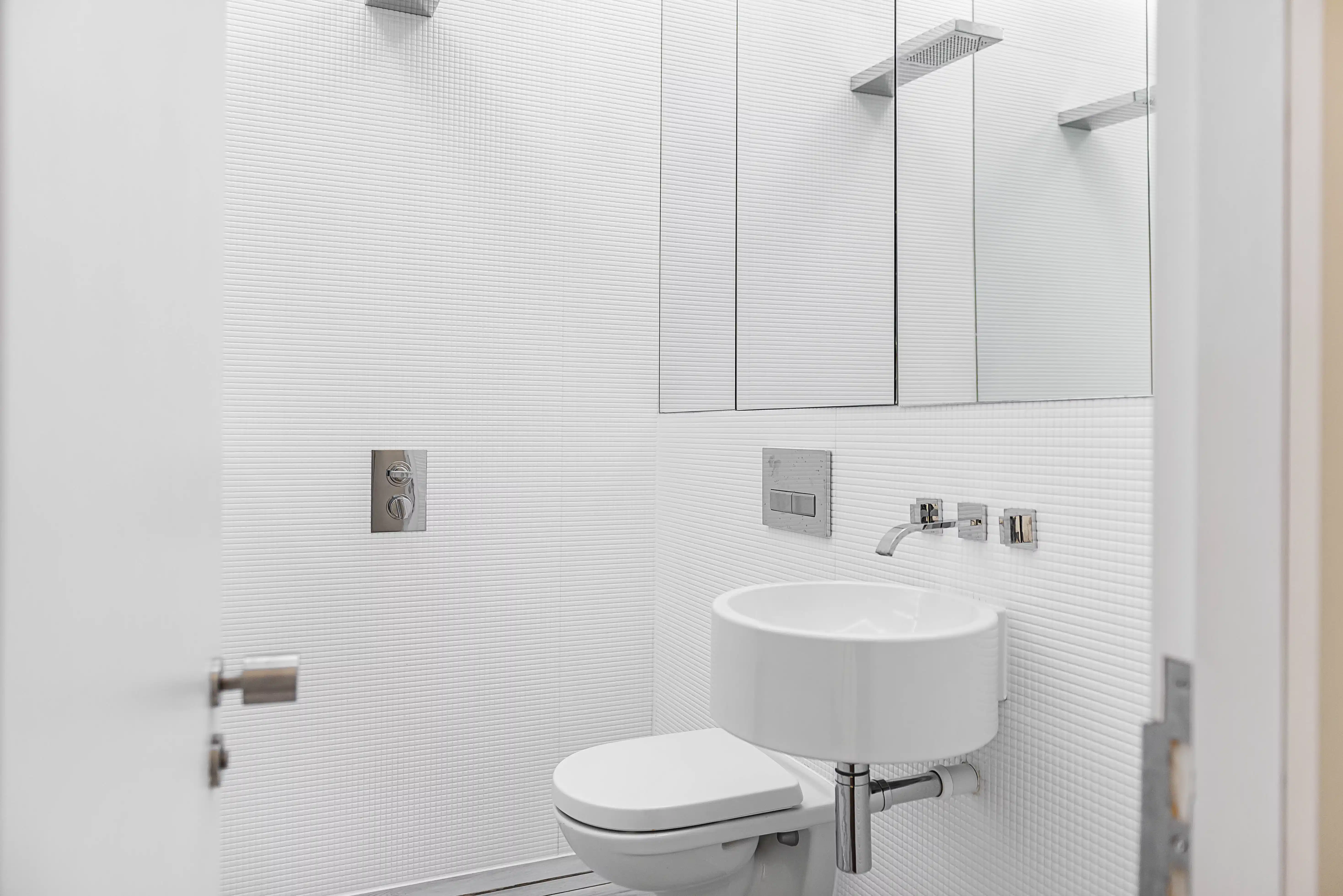 Common Area?w=400&h=260&fit=crop&q=40&auto=format&trim=auto