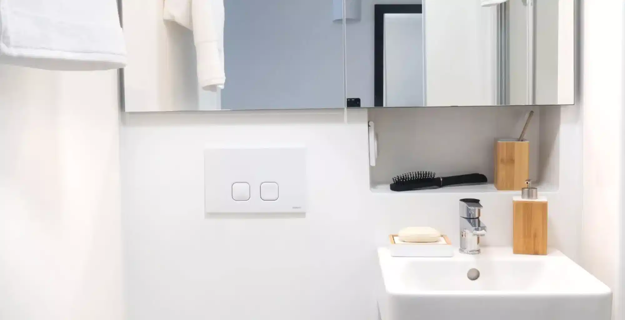 Exterior?w=400&h=260&fit=crop&q=40&auto=format&trim=auto