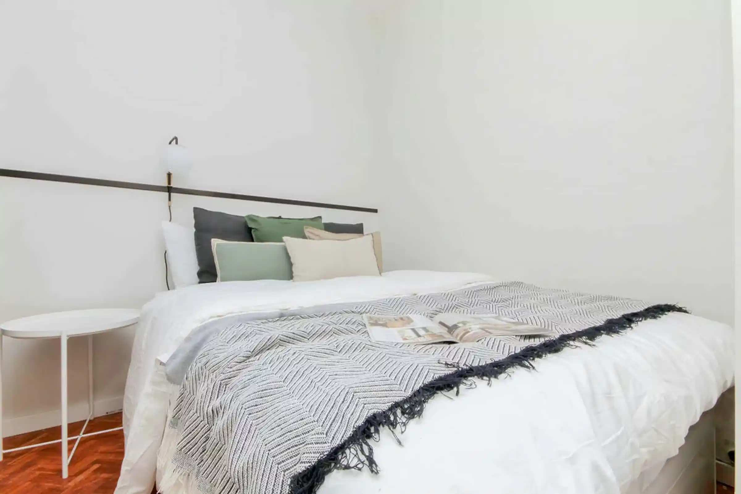 ?w=400&h=260&fit=crop&q=40&auto=format&trim=auto