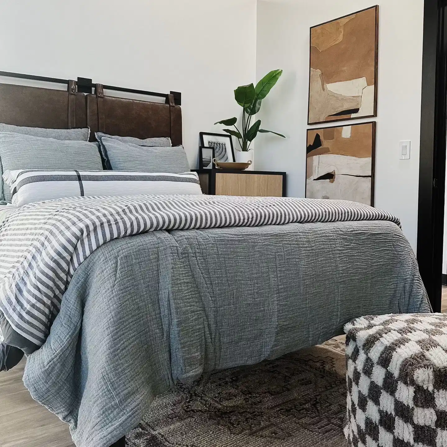 Kitchen?w=400&h=260&fit=crop&q=40&auto=format&trim=auto