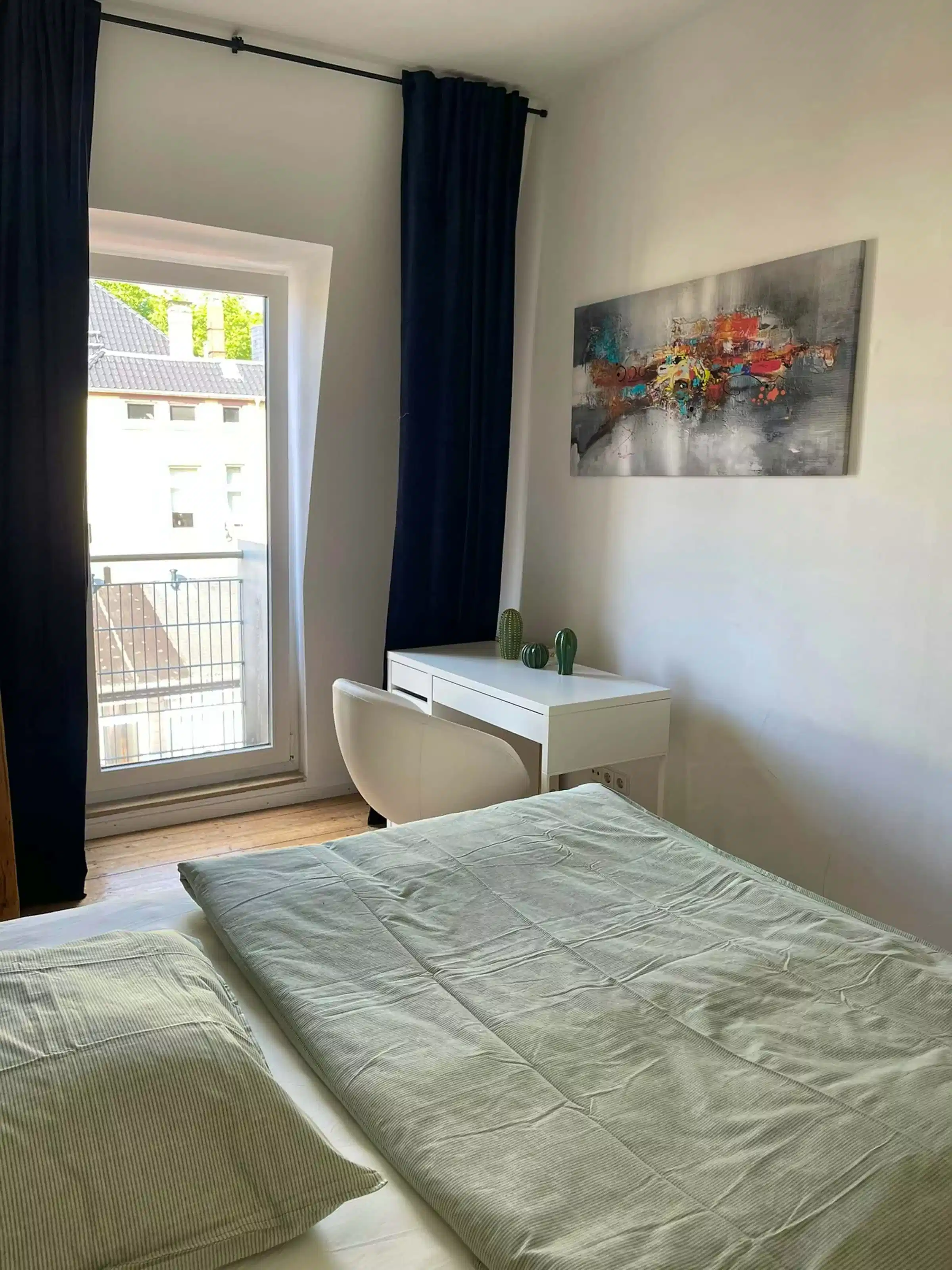 Common Area?w=400&h=260&fit=crop&q=40&auto=format&trim=auto