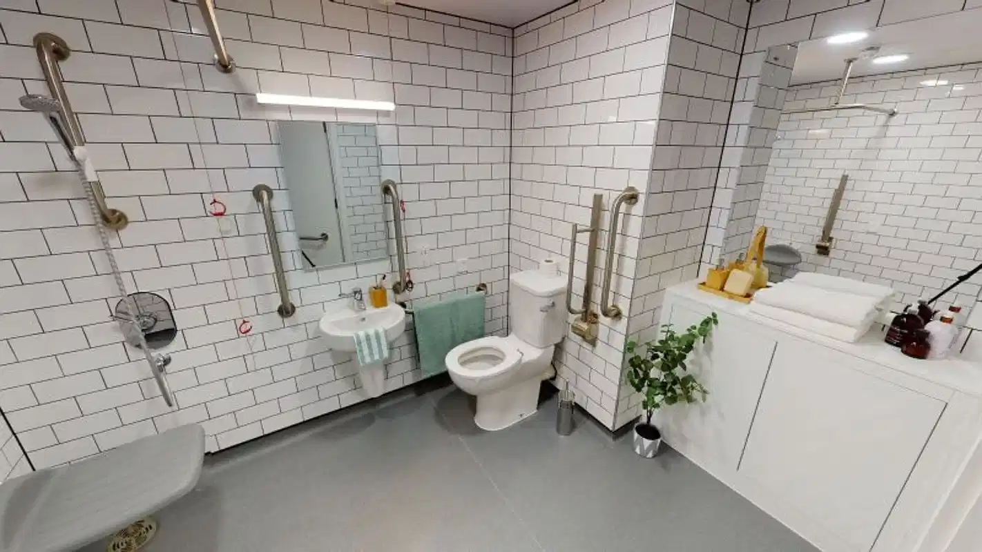 Amenities?w=400&h=260&fit=crop&q=40&auto=format&trim=auto