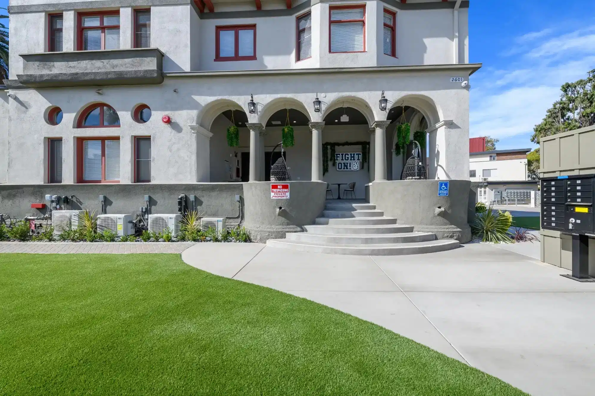 Hoover Square, Los Angeles - Los Angeles, California, United States - Exterior