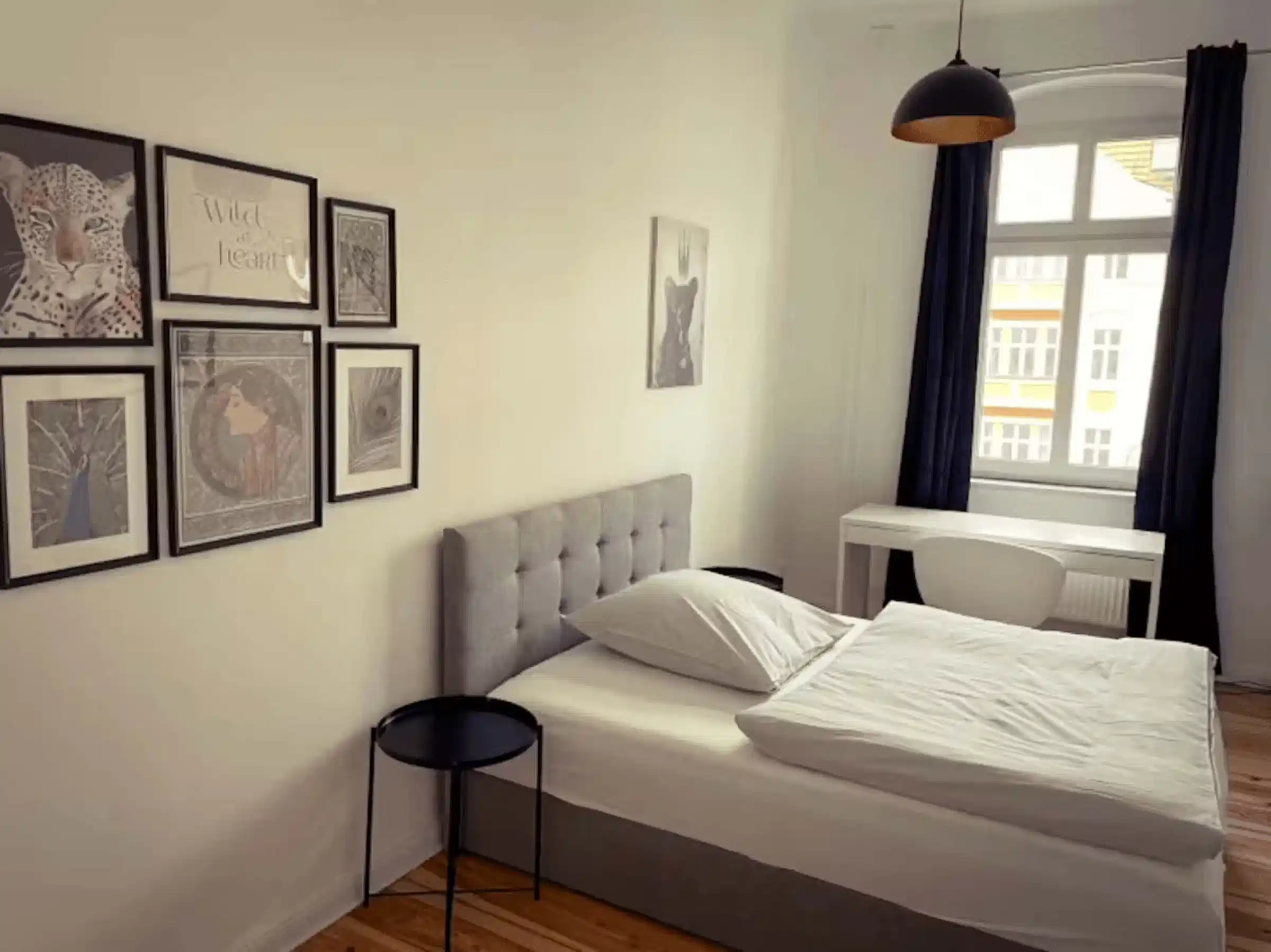 Kitchen?w=400&h=260&fit=crop&q=40&auto=format&trim=auto