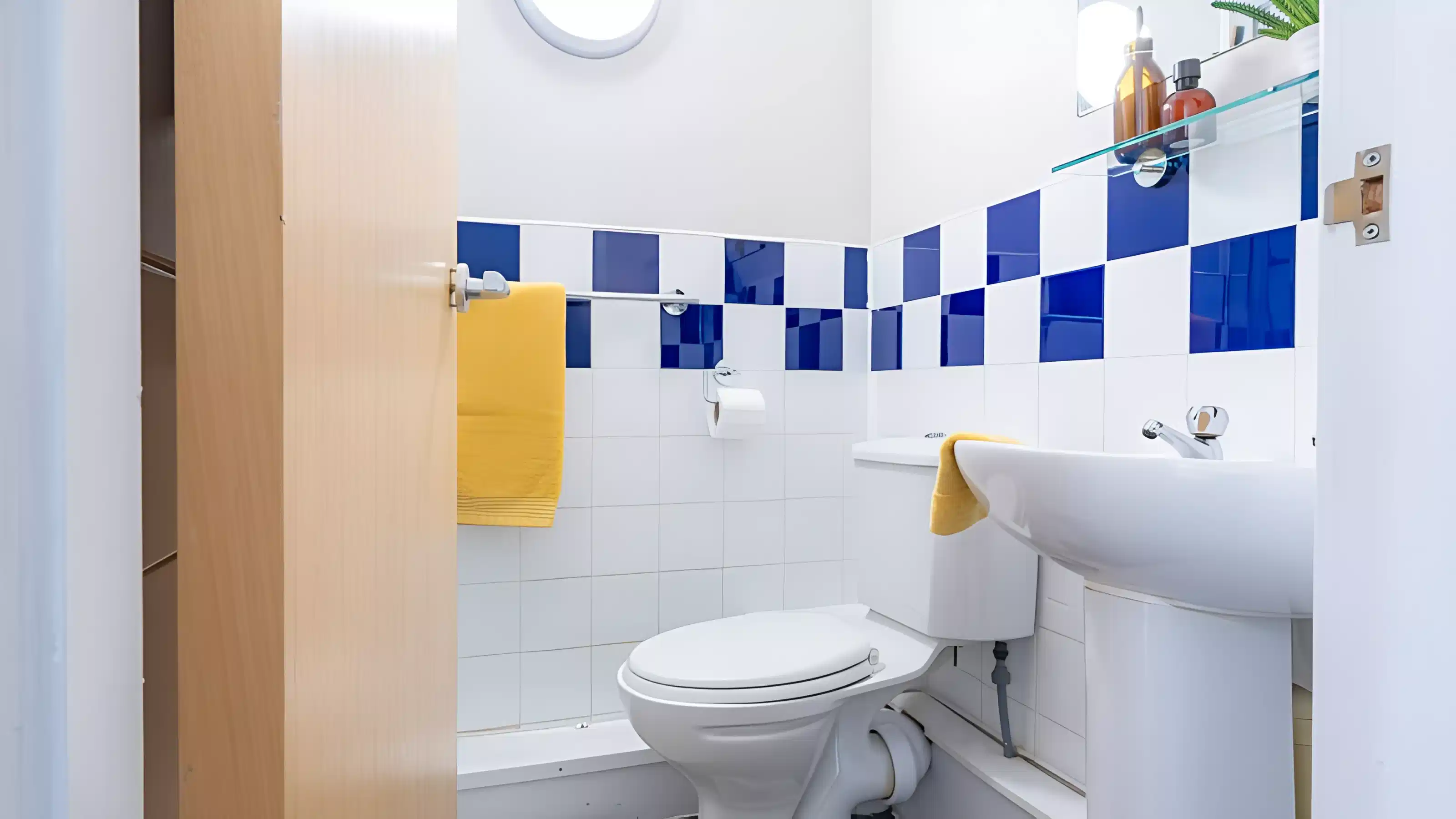 Amenities?w=400&h=260&fit=crop&q=40&auto=format&trim=auto