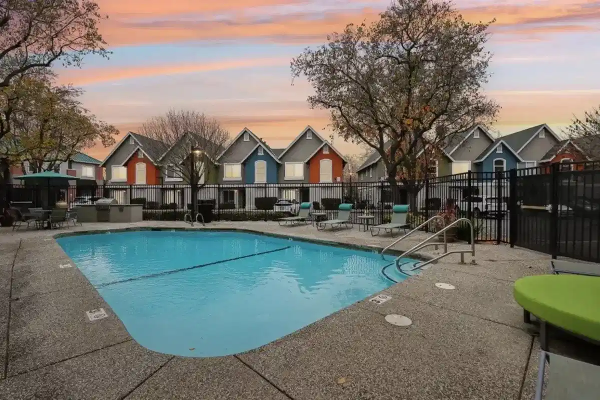 Oakshade Commons, Davis - Davis, California, United States - Amenities