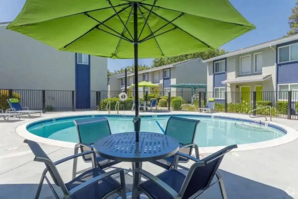 Westwood Townhomes, Davis 5