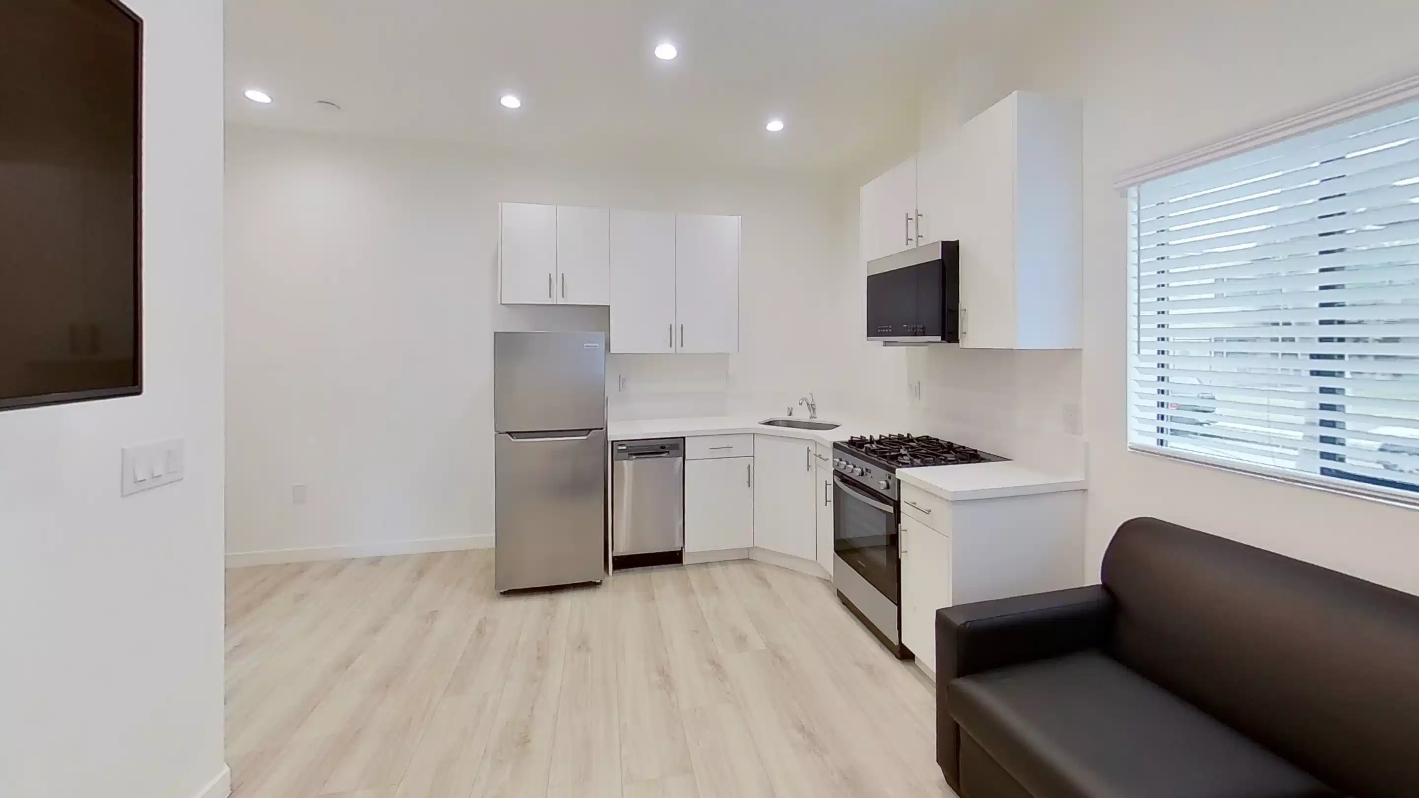 The Series The Royal, Los Angeles - Los Angeles, California, United States - Kitchen