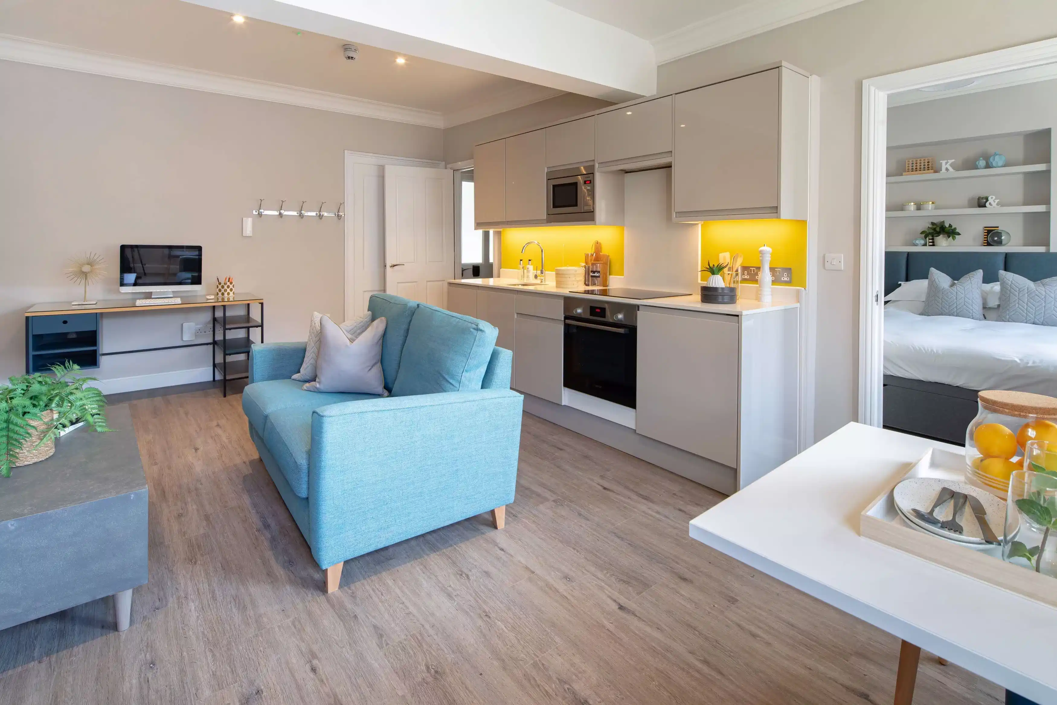 Studio Apartments - Amenities?w=400&h=260&fit=crop&q=40&auto=format&trim=auto