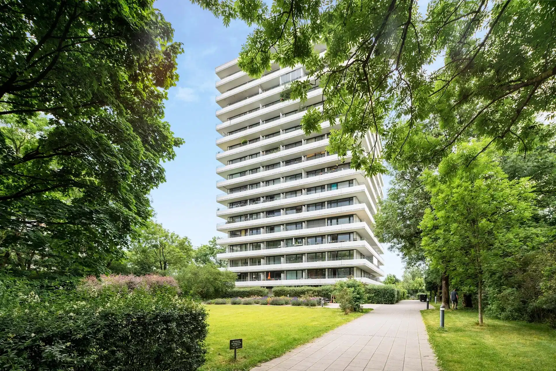 Bach, Munich - Munich, Germany - Exterior