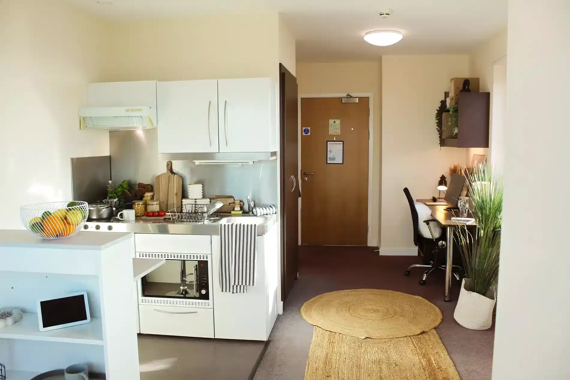Premium Student Studio Apartments - Bedroom?w=400&h=260&fit=crop&q=40&auto=format&trim=auto