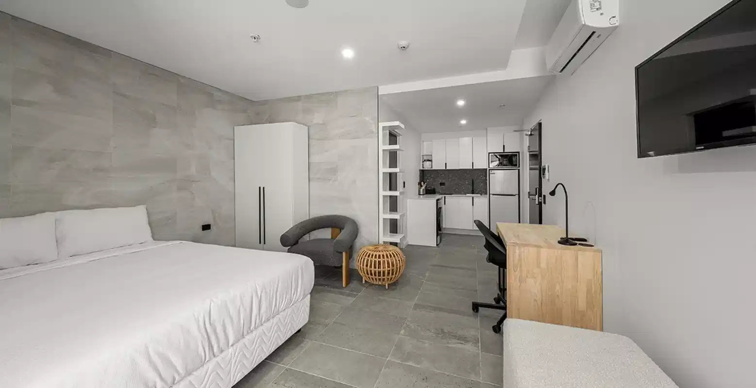 Superior Single Studio