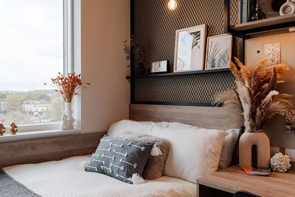 Amenities?w=400&h=260&fit=crop&q=40&auto=format&trim=auto