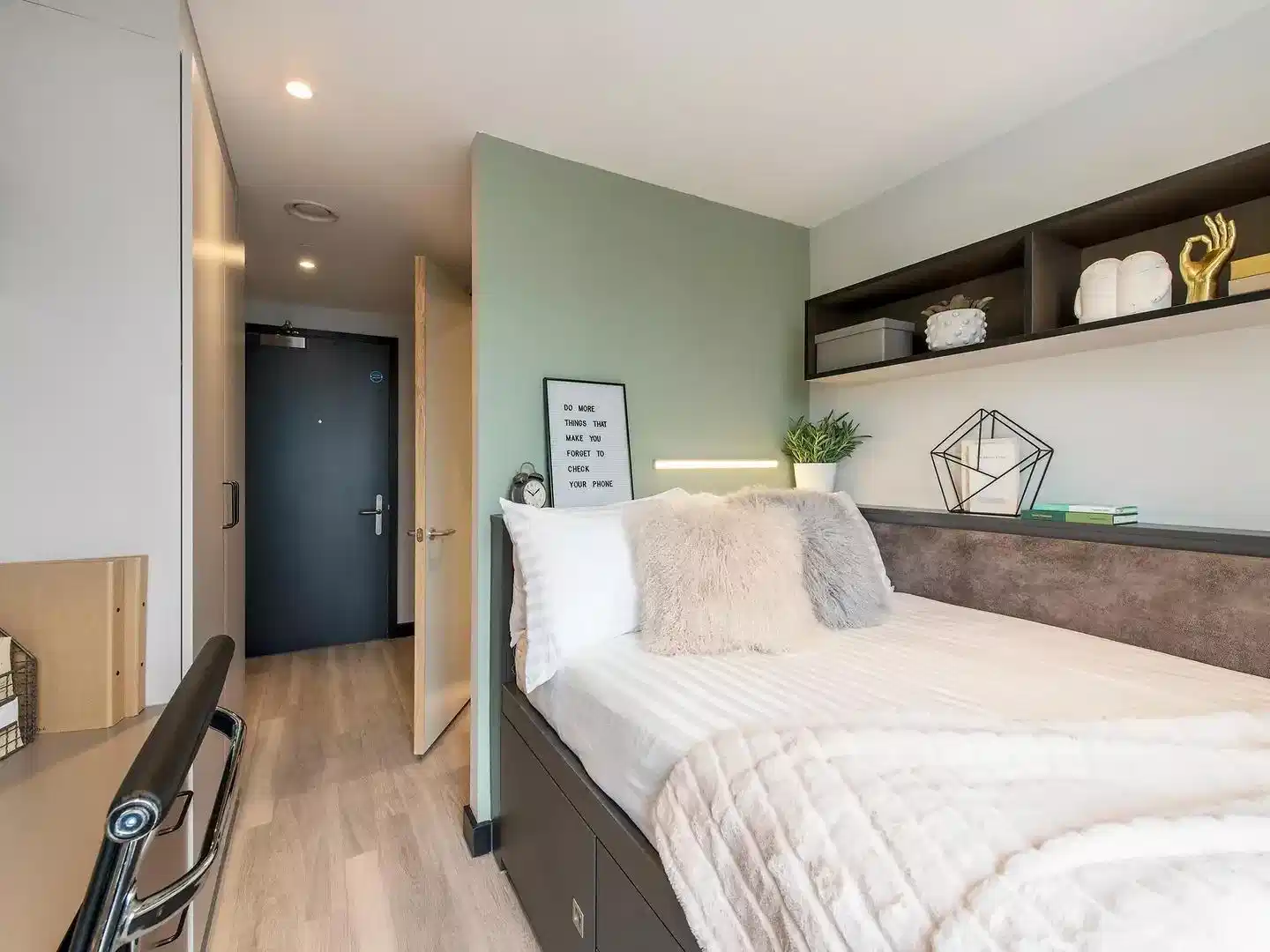 4 Bed Apartment