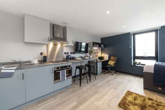 Amenities?w=400&h=260&fit=crop&q=40&auto=format&trim=auto