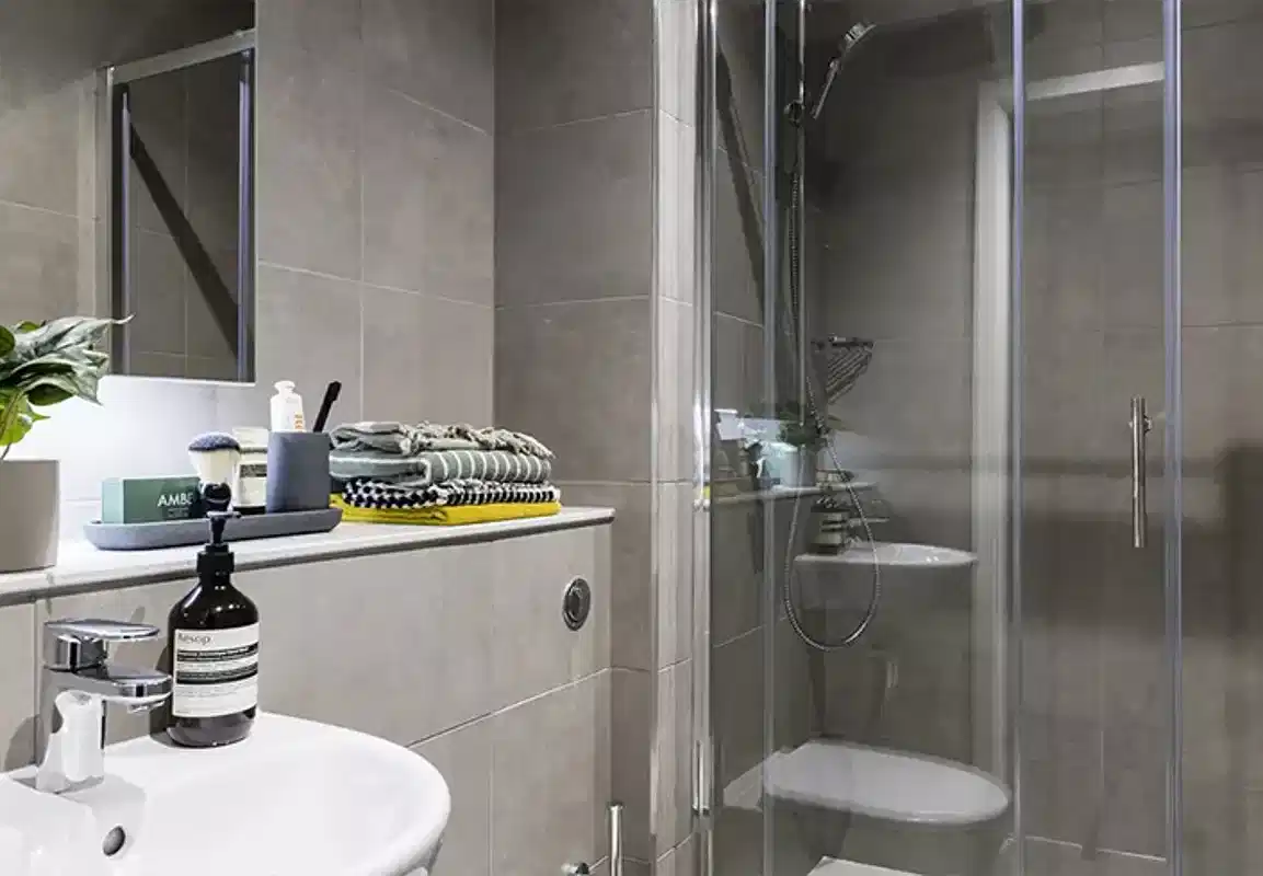 Amenities?w=400&h=260&fit=crop&q=40&auto=format&trim=auto