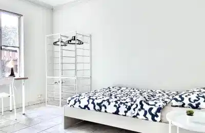 Room 4 - Bedroom?w=400&h=260&fit=crop&q=40&auto=format&trim=auto