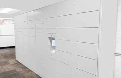 Amenities?w=400&h=260&fit=crop&q=40&auto=format&trim=auto