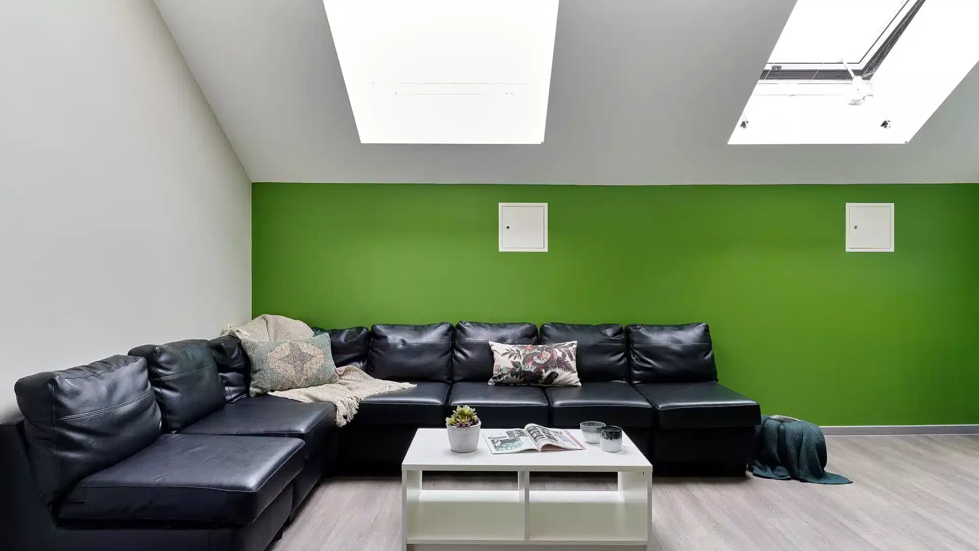 Kitchen?w=400&h=260&fit=crop&q=40&auto=format&trim=auto