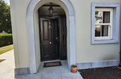 Room in a 4 Bedroom Apartment, 2 Shelbourne Square, North Circular Road, Limerick V94 PX2C - Limerick, Ireland - Exterior